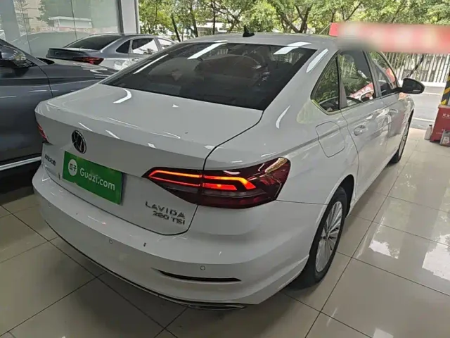 Volkswagen Lavida 2022 280TSI DSG Comfort Edition — Фото автомобиля 6