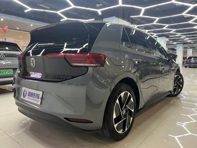 Volkswagen ID.3 — Фото автомобиля 8