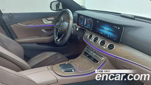 Mercedes-Benz E-Class — Фото автомобиля 13
