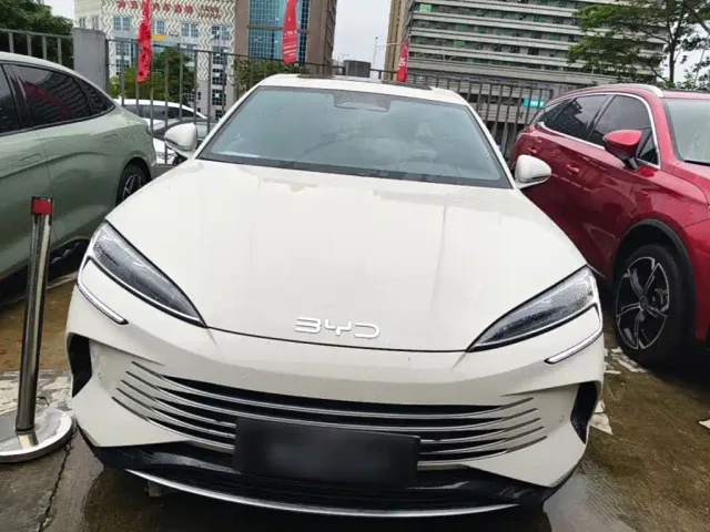 BYD Seal 07 DM-i — Фото автомобиля 2