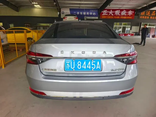 Skoda Superb — Фото автомобиля 9