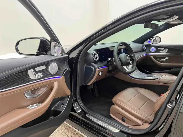 Mercedes-Benz E-Class — Фото автомобиля 10