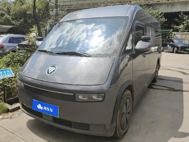 Фотография автомобиля — Foton Fengjing i7