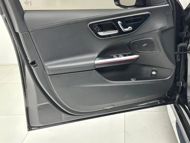 Mercedes-Benz C-Class — Фото автомобиля 16