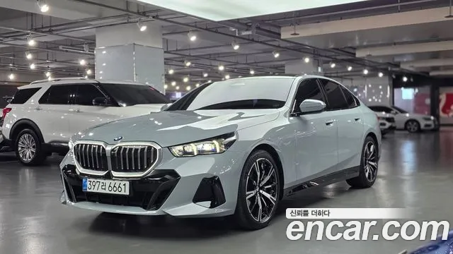 BMW 5-Series 5 серия (G60) 530i xDrive M Sport — Фото автомобиля 4
