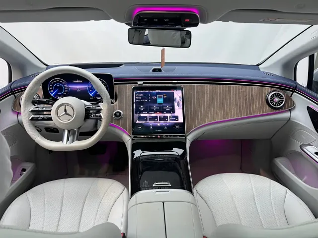 Mercedes-Benz EQE — Фото автомобиля 16