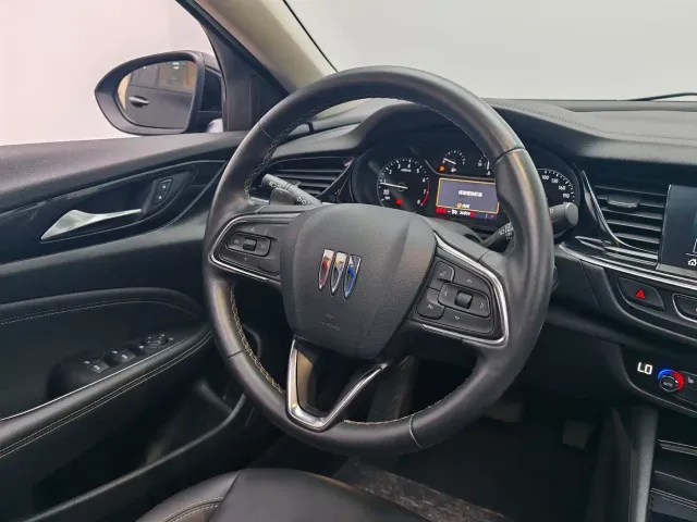 Buick Regal — Фото автомобиля 16