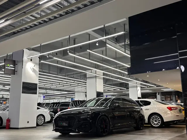 Audi RS 4 — Фото автомобиля 3