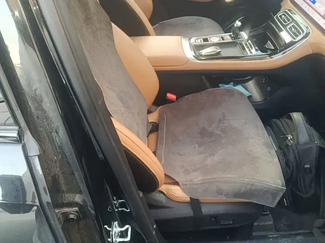 Geely Boyue L — Фото автомобиля 24
