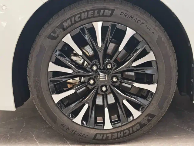Toyota Vellfire — Фото автомобиля 4