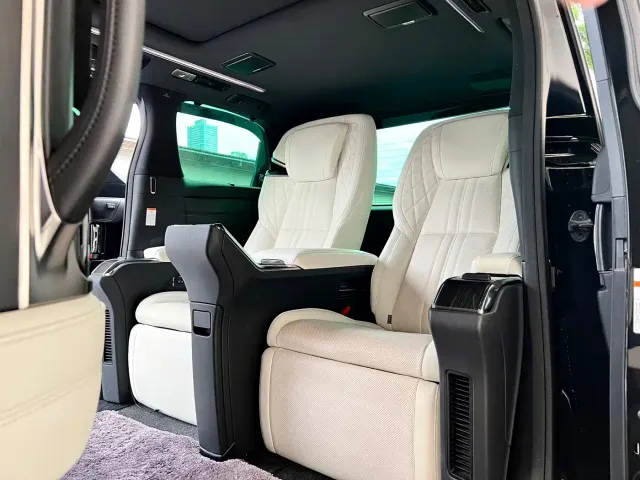 Lexus LM — Фото автомобиля 21