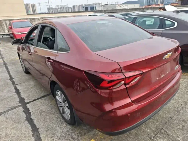 Chevrolet Monza — Фото автомобиля 4