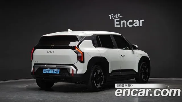 Kia EV3 — Фото автомобиля 2