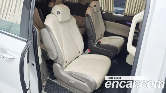 Kia Canival Carnival 4 поколение Бензин 9 мест Hi-Limousine — Фото автомобиля 10