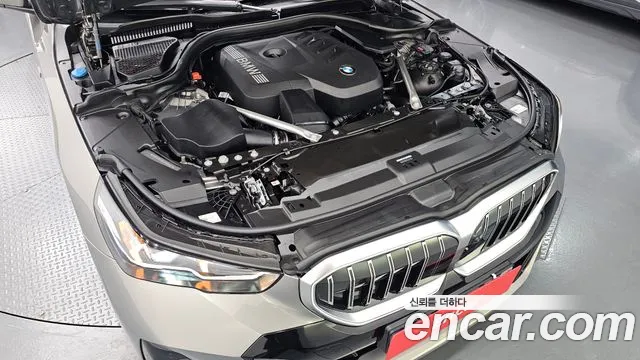 BMW 5-Series 5 серия (G60) 530i xDrive M Sport — Фото автомобиля 6