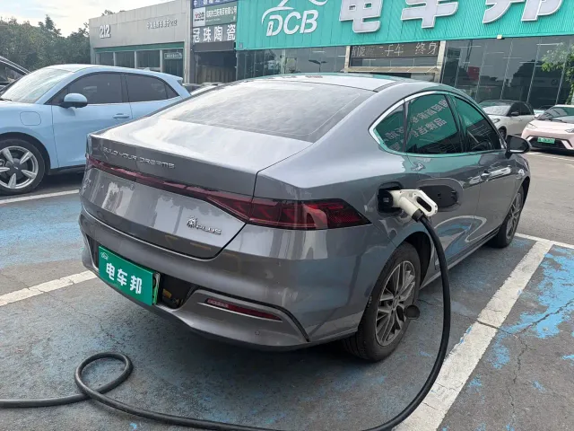 BYD Qin PLUS — Фото автомобиля 9