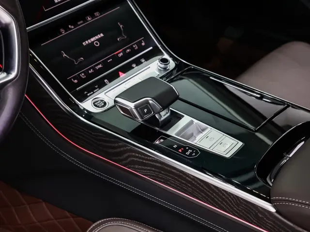 Audi A8 — Фото автомобиля 19