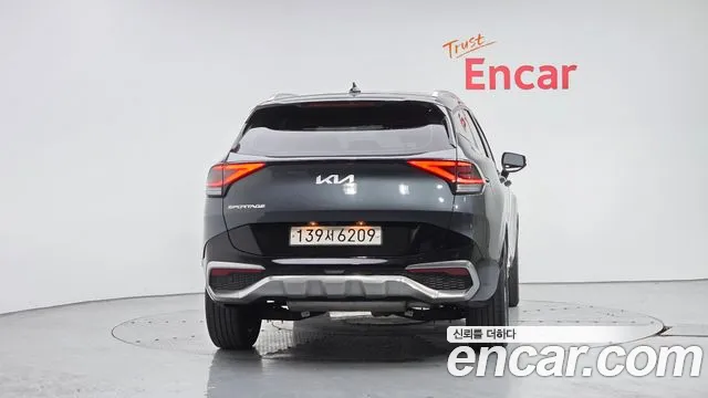 Kia Sportage Sportage 5-е поколение Бензин 1.6 турбо 2WD — Фото автомобиля 4
