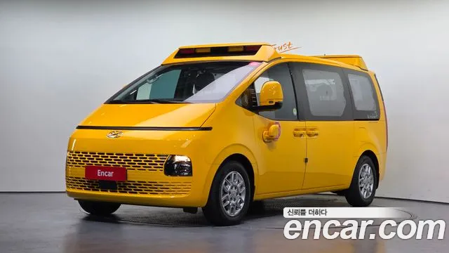 Фотография автомобиля — Hyundai Staria