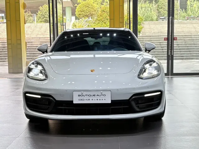 Porsche Panamera — Фото автомобиля 2