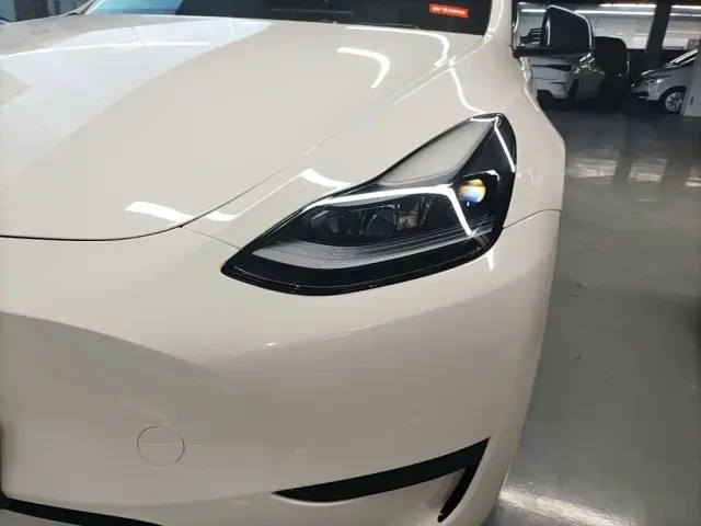 Tesla Model Y — Фото автомобиля 23