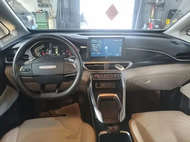 Maxus G50 — Фото автомобиля 9
