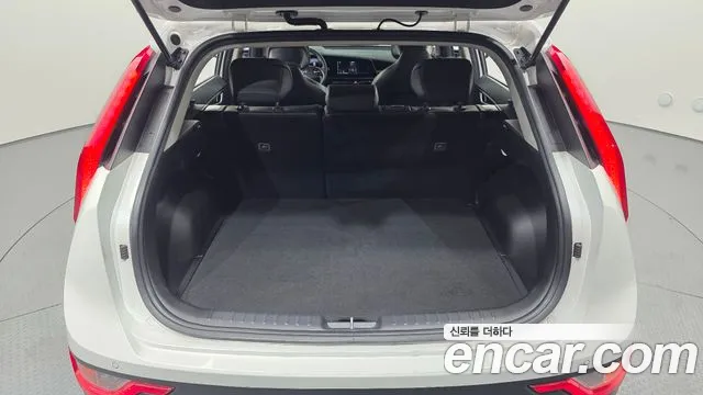 Kia Niro New — Фото автомобиля 22