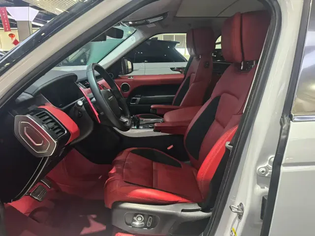 Land Rover Range Rover Sport — Фото автомобиля 4