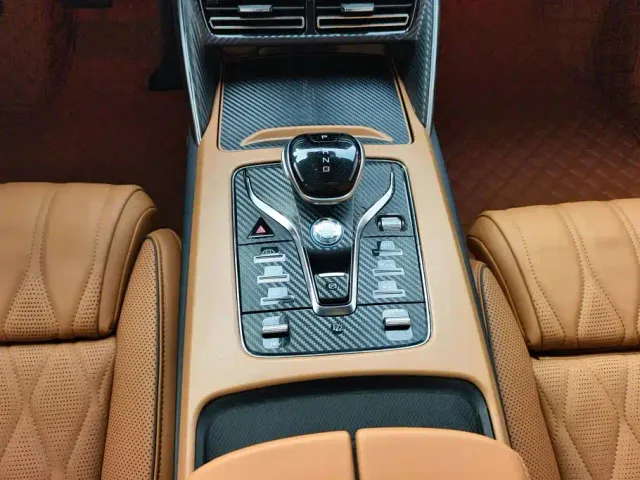 BYD Tang — Фото автомобиля 16