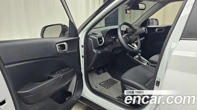 Hyundai Venue — Фото автомобиля 15