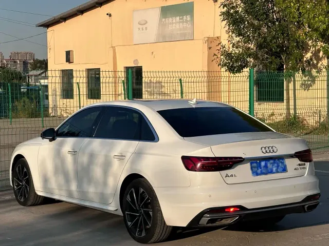 Audi A4L — Фото автомобиля 7