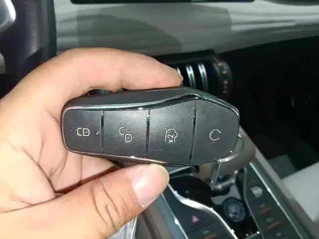 BYD Yuan PLUS — Фото автомобиля 8