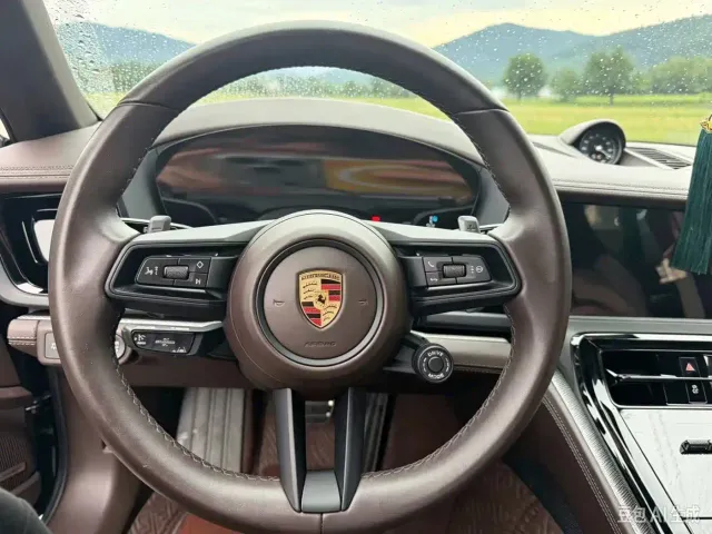 Porsche Panamera — Фото автомобиля 8