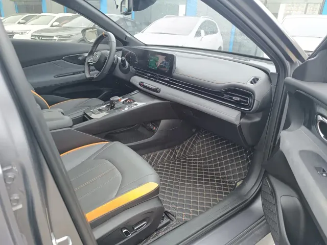 GAC Trumpchi Trumpchi Emkoo 2022 270T DCT J16 R-style Track Edition — Фото автомобиля 13