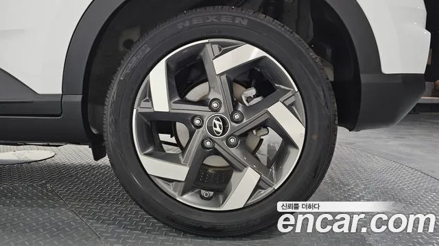 Hyundai Venue Venue 1.6 Premium — Фото автомобиля 21