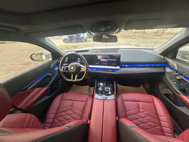BMW 5 Series — Фото автомобиля 9