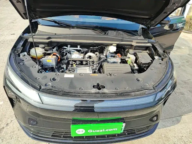 Dongfeng Aeolus Dongfeng Aeolus L8 2025 Plug-in Hybrid — Фото автомобиля 19