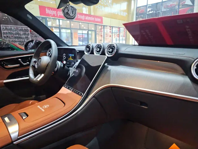 Mercedes-Benz GLC-Class — Фото автомобиля 11