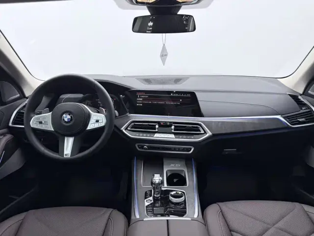 BMW X5 — Фото автомобиля 13