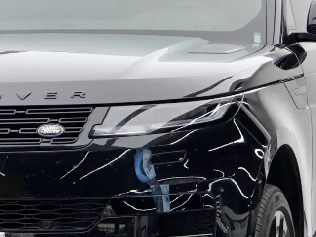 Land Rover Range Rover Sport — Фото автомобиля 3