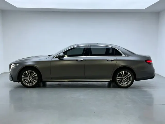 Mercedes-Benz E-Class — Фото автомобиля 10