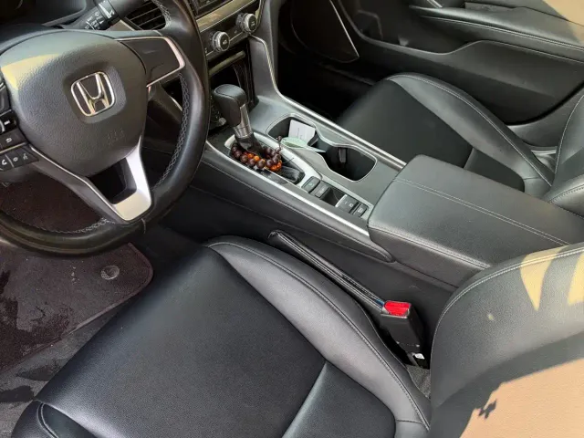 Honda Accord — Фото автомобиля 4