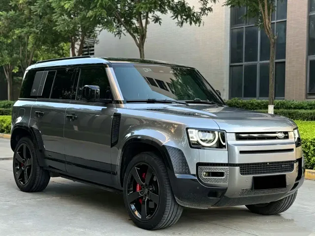 Land Rover Defender — Фото автомобиля 4