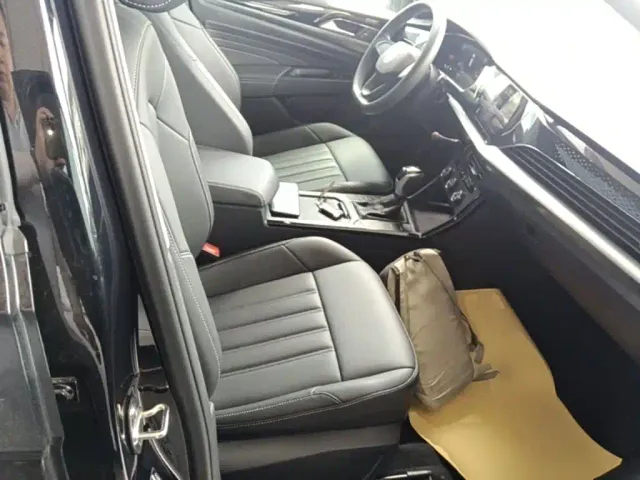 Volkswagen Passat — Фото автомобиля 24