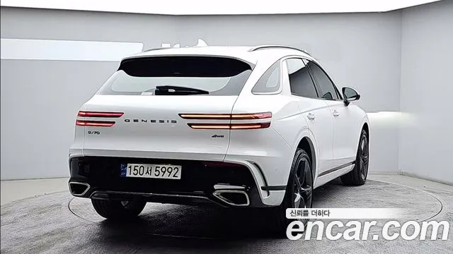 Genesis GV70 — Фото автомобиля 4