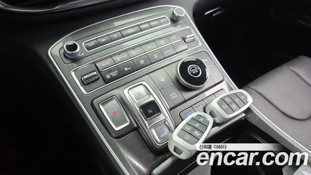 Hyundai Santafe — Фото автомобиля 9