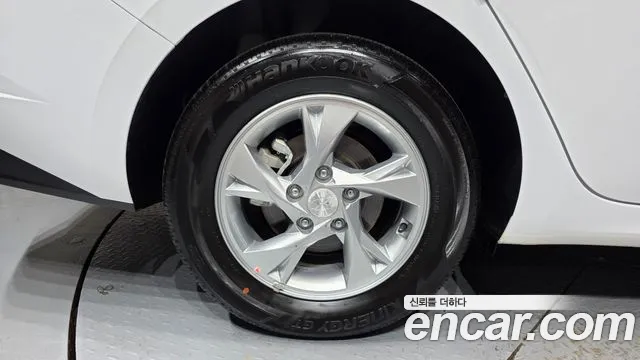 Hyundai Avante CN7 — Фото автомобиля 5