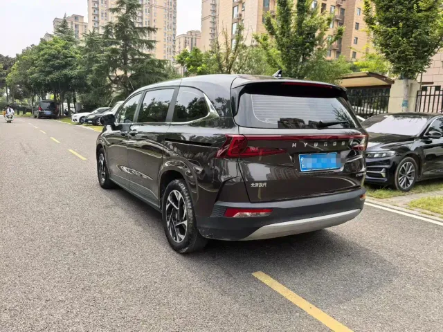 Hyundai Custo — Фото автомобиля 6