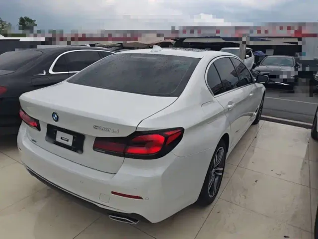BMW 5 Series — Фото автомобиля 6