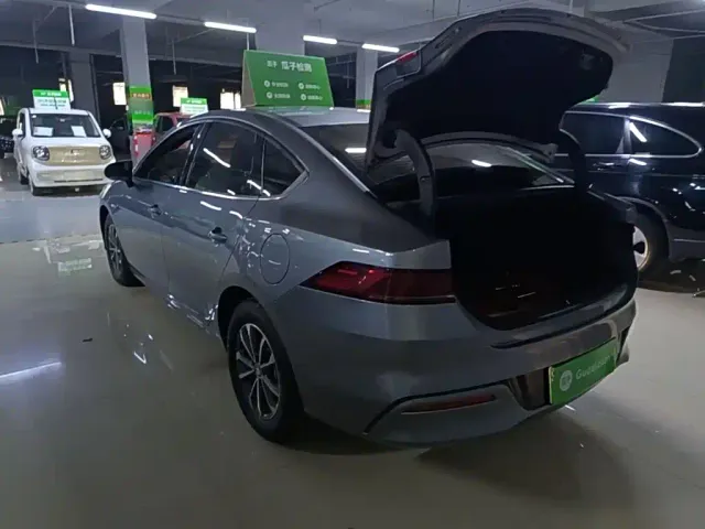 BYD Qin PLUS — Фото автомобиля 4